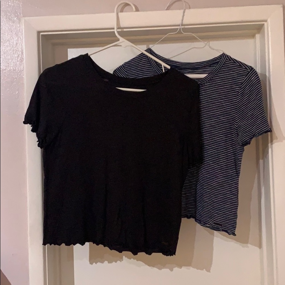 Hollister cropped tees 2 pack